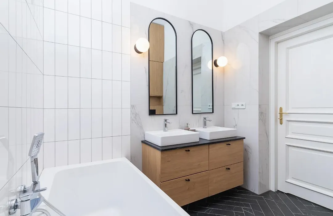 Bright Oatmeal Ap - 3BR for 8 - Kazimierz-1